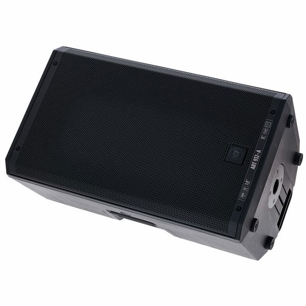 2K AUDIOVISUEL – Spécialiste en location et prestation de sonorisation, éclairage, vidéo et machines à effets à Thonon-les-Bains et dans la zone d’Anthy. Nous proposons des enceintes, micros, caissons de basses, DJ et équipements professionnels pour concerts, événements, mariages, séminaires et soirées privées. Solutions sur mesure avec installation et support technique disponibles